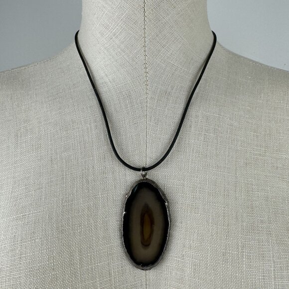 Unbranded Jewelry - Natural Agate Slice Pendant Necklace Black Cord 18" Lobster Clasp Artisan